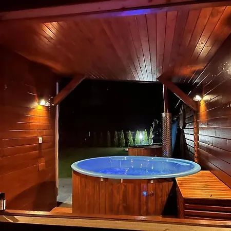 Zacisze W Ogrodku Dom Z Balia I Sauna فيلة