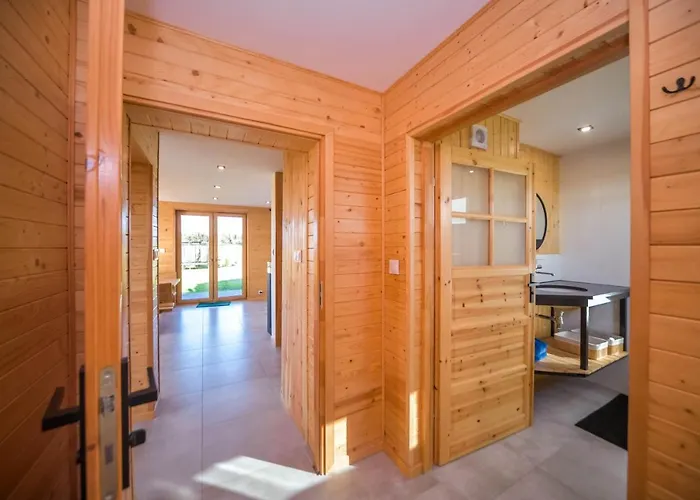 Вилла Zacisze W Ogrodku Dom Z Balia I Sauna *